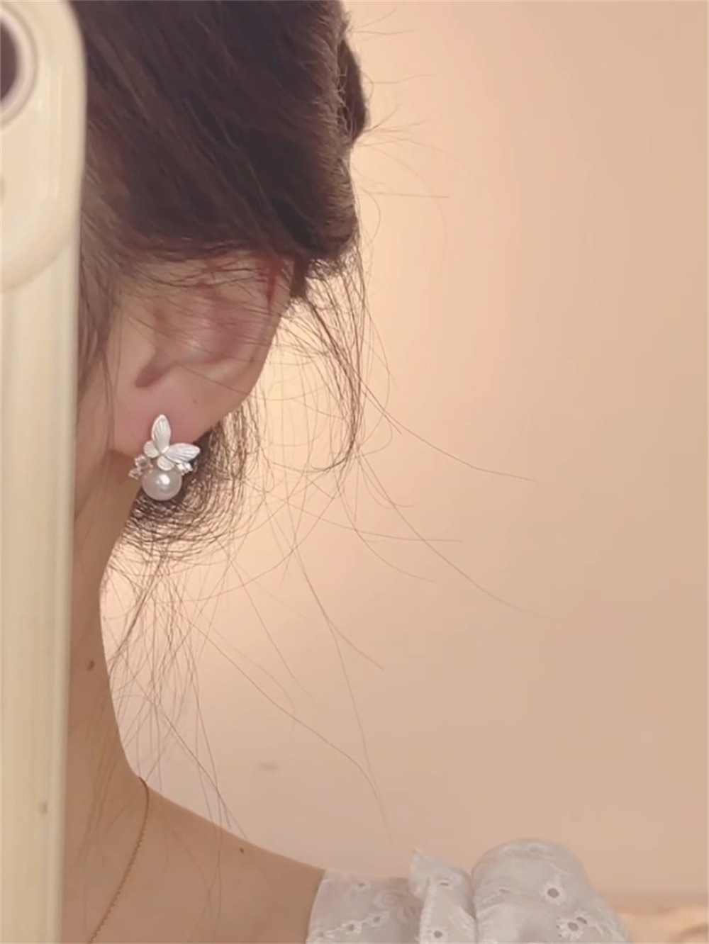 Light luxury glazed butterfly pearl exquisite zircon earrings for autumn and winter 2025 new style, elegant and high-end earrings for women pic 3