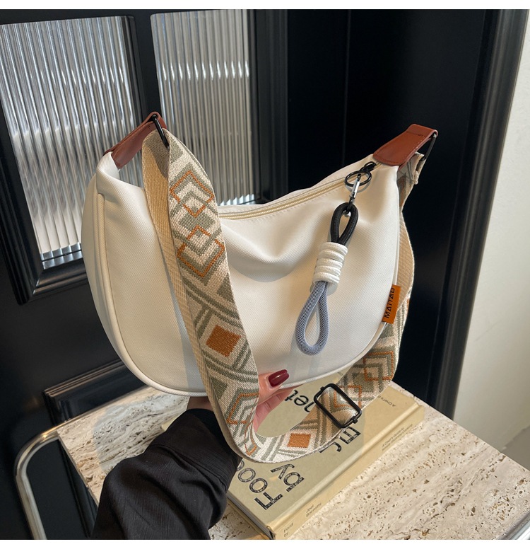 Casual nylon fabric bag for women, 2024 new trendy Korean style crossbody dumpling bag, versatile large-capacity canvas single-shoulder bag pic 22