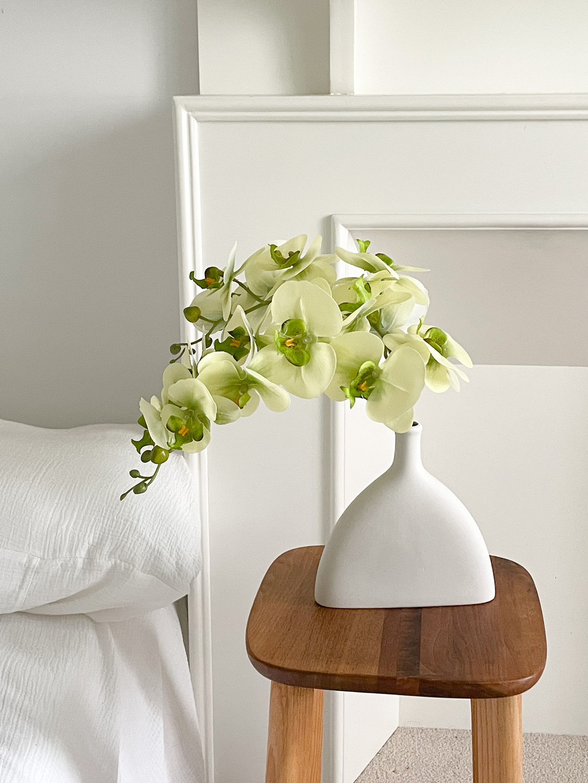 7头9头胶片蝴蝶兰仿真花假花轻奢客厅餐桌玄关摆件婚房布置装饰详情5