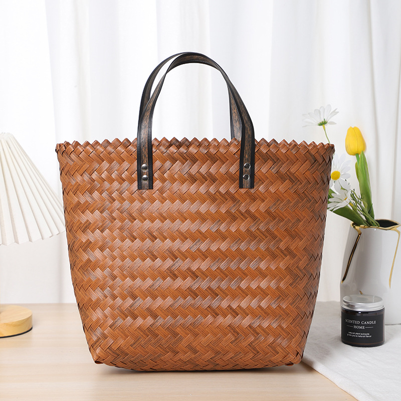 The store manager recommends a new type of woven vegetable basket, a checkered and striped hand-held plastic beach woven bag shopping bag on AliExpress pic 5