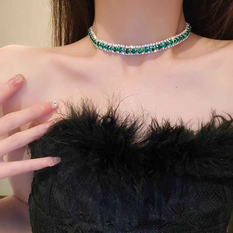 European and American bestsellers, light luxury, niche and exquisite necklaces, versatile, stylish, fashionable and individual two-piece set of necklaces and stud earrings pic 3