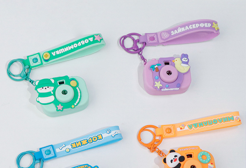 可爱卡通小鸭熊猫发光迷你投影相机幻灯片钥匙扣挂饰包包配饰批发详情15