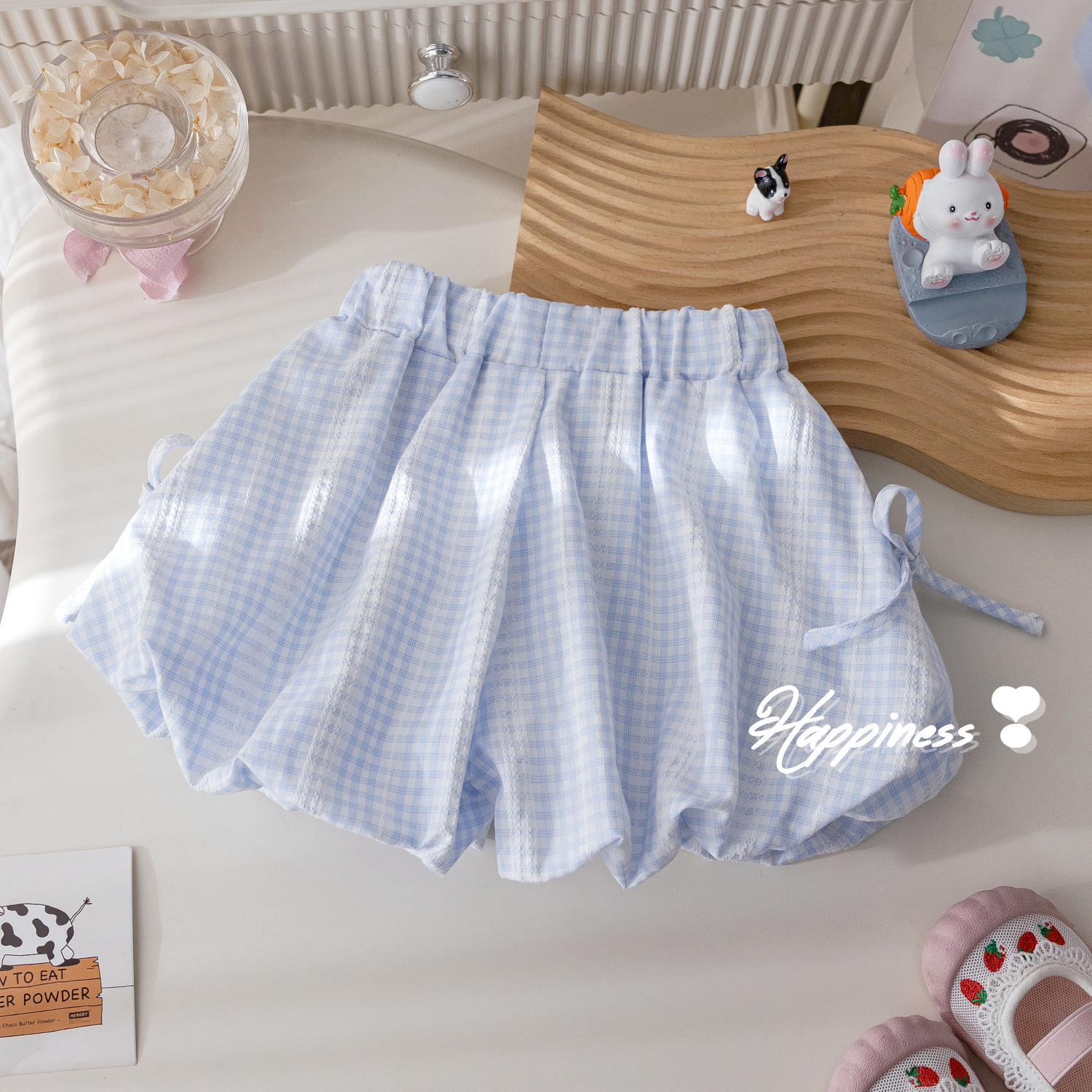 The summer new cartoon print T-shirt for girls is fashionable, and the two-piece set of checked bow flower bud pants is trendy pic 15