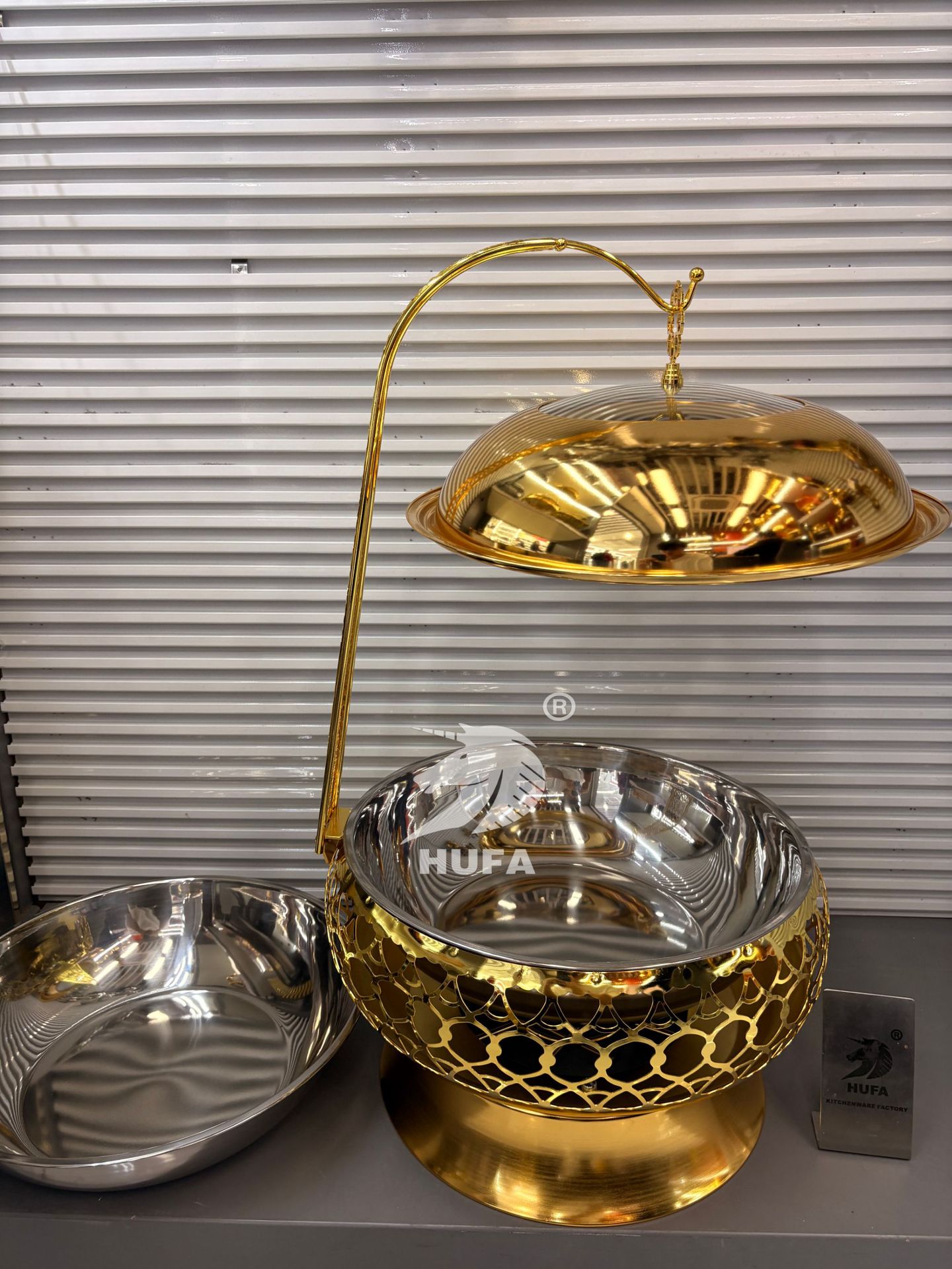 Cross-border luxury golden lace hanging stove, dining stove, alcohol stove, hotel insulated stove, Chafing Dish pic 14