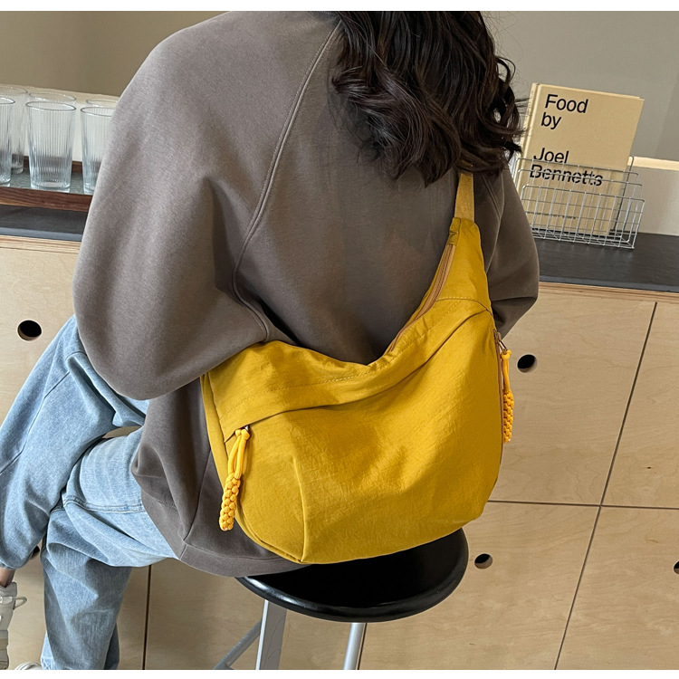 时尚布包女学生上课挎包尼龙布斜挎包大容量单肩包日系出游饺子包详情46