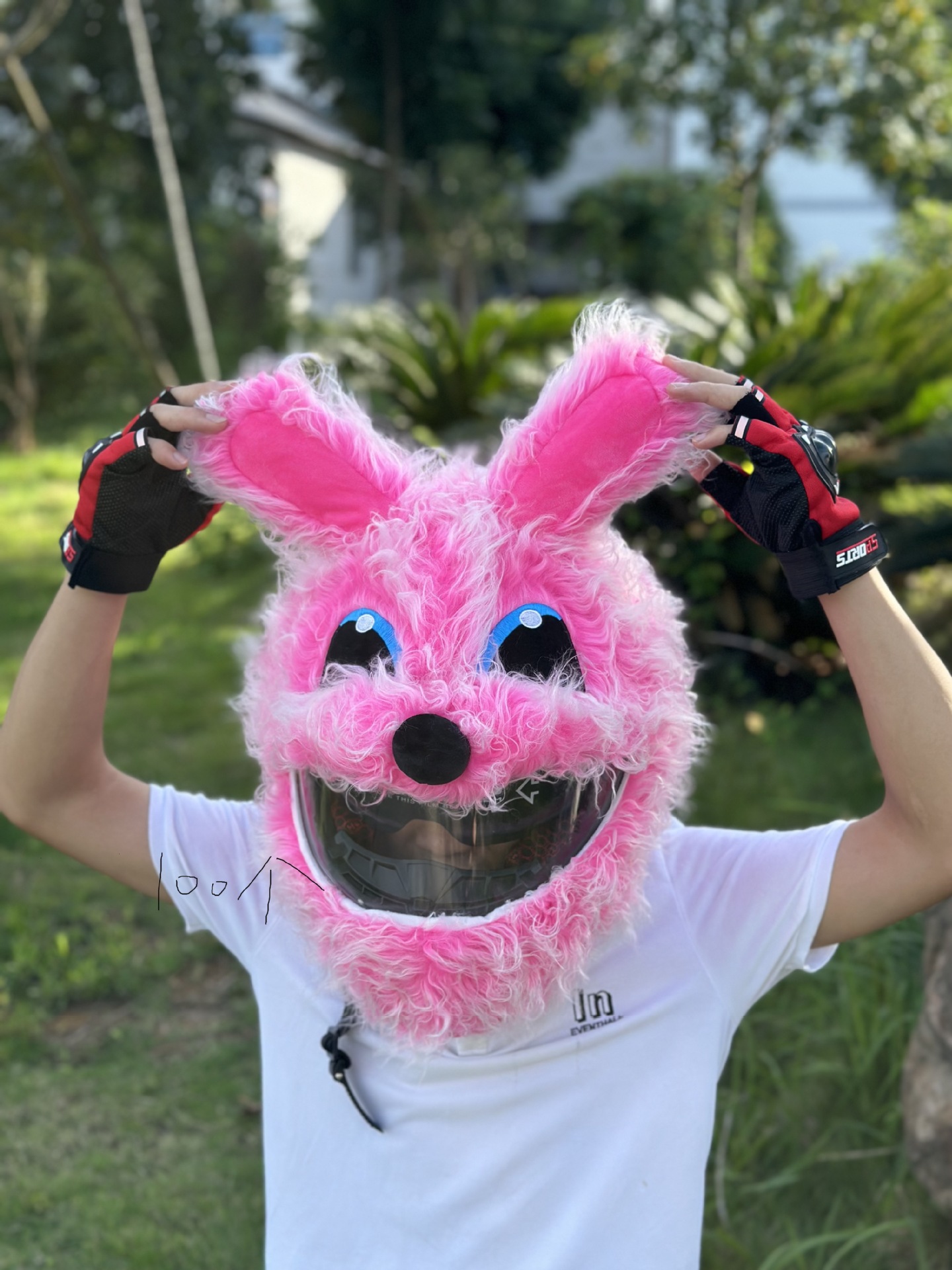 Cross-border personalized long-haired helmet covers, plush motorcycle protection covers, scratch-resistant and cute style riding cap covers are selling well across borders pic 16