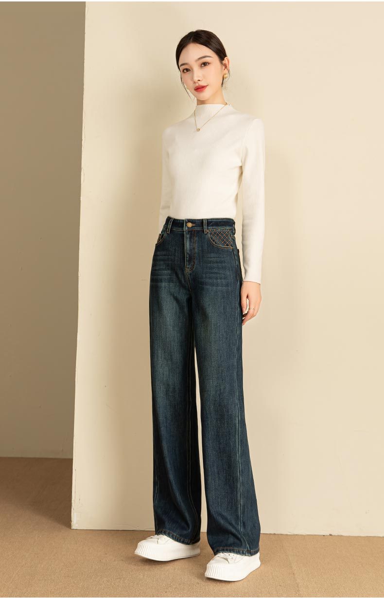 If you are going to clear out the embroidered wide-leg jeans for women in 2025, a retro slimming look for autumn and winter with fleece floor-length straight-leg pants 8061 pic 16