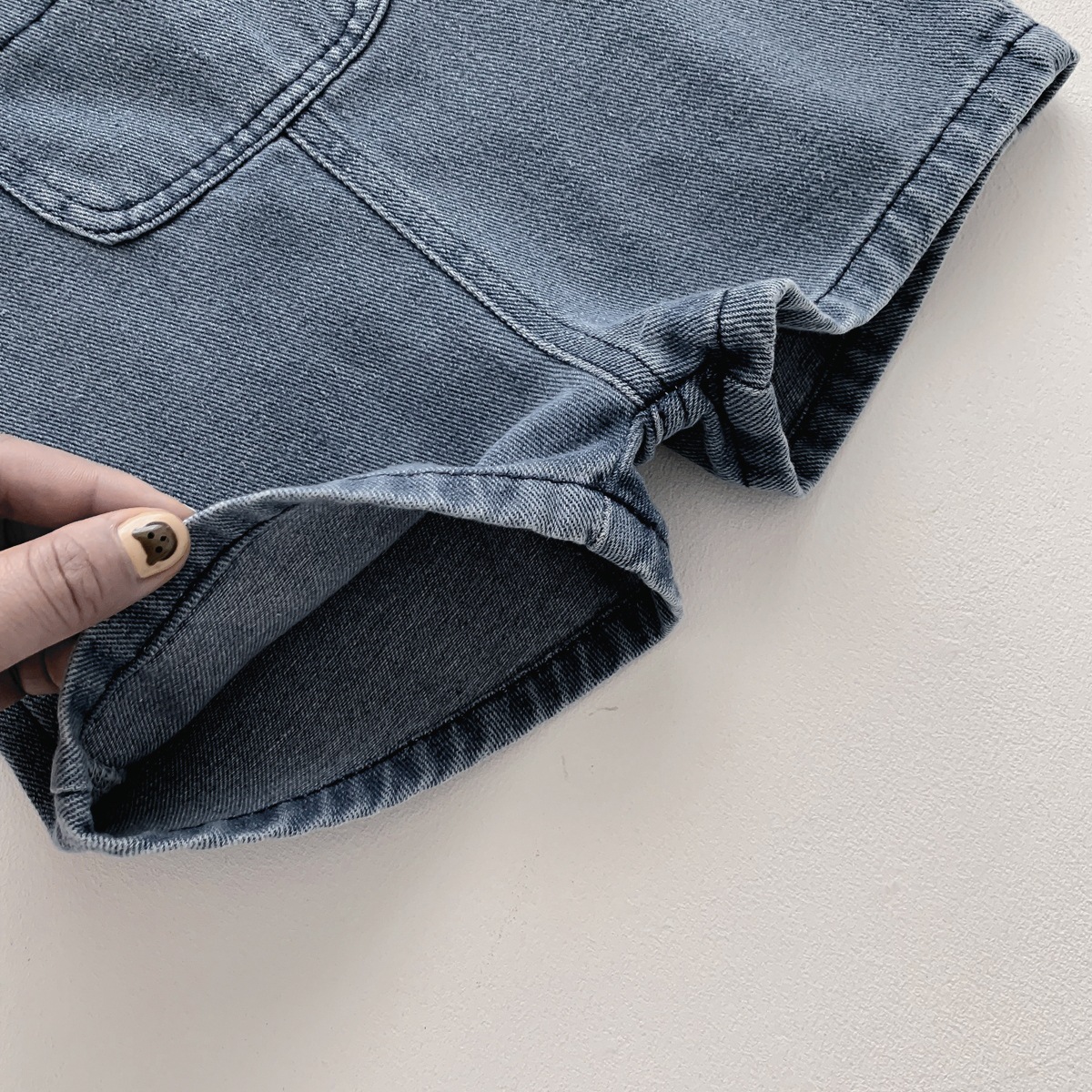 Bebé denim tirantes shorts conjunto 2025 nuevo niño blanco camiseta hombre niña verano fino dos piezas pic 11