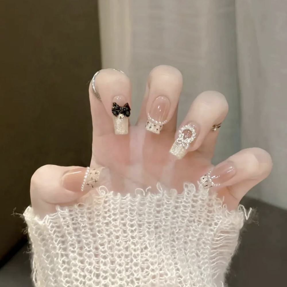 2025 New handcrafted rich girl blue sparkling cat-eye on Instagram bestseller detachable wearable nail pic 10