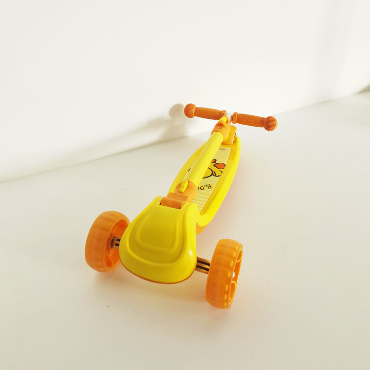 工厂批发跨境儿童1-3-6-8岁可折叠便携式宽轮带闪光滑板车SCOOTER详情14
