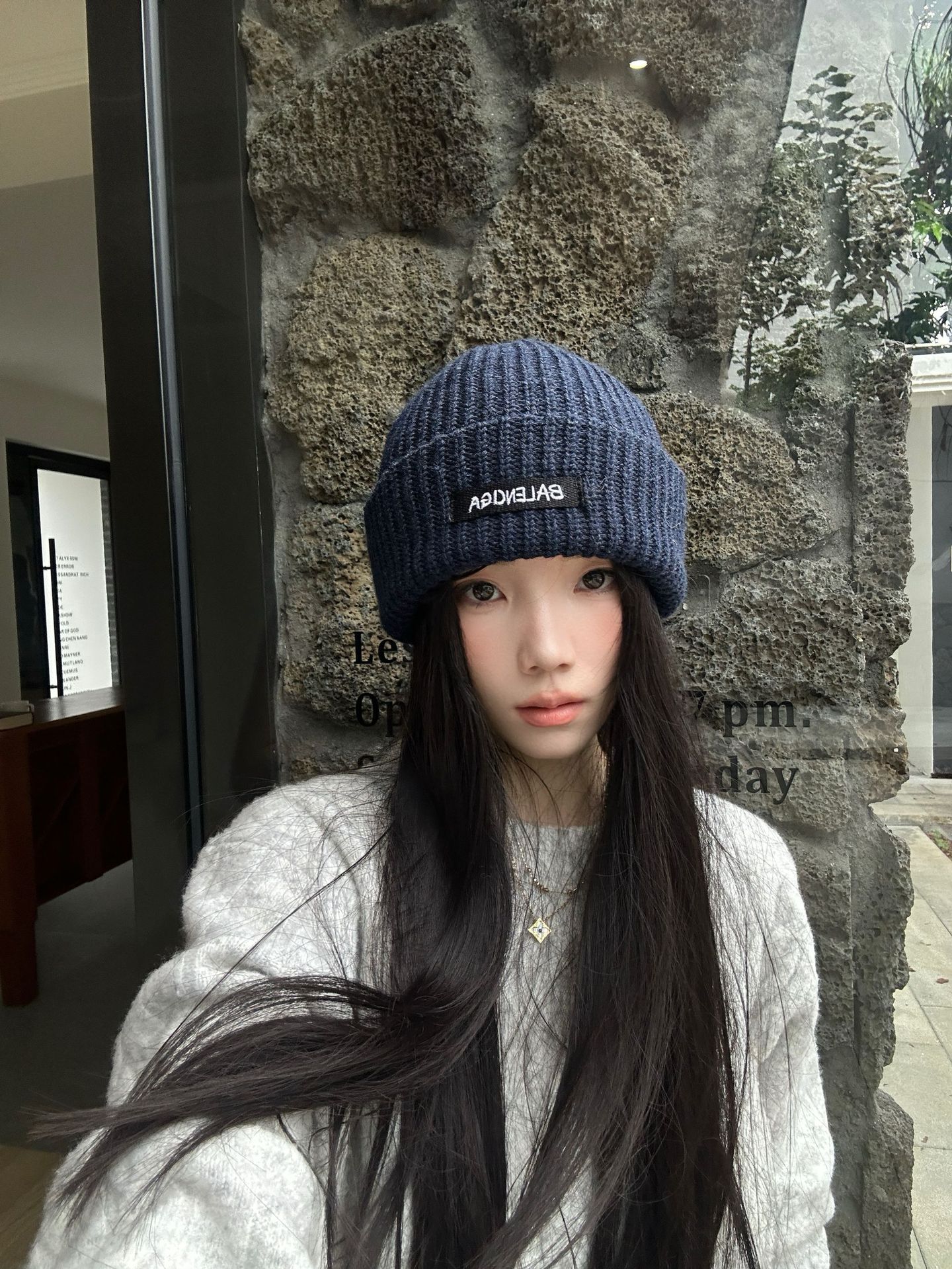 Autumn and winter versatile fabric label knitted cap, thickened headband to show off face, small woolen cap for cold protection and warmth, ear-protecting headband, cold cap pic 5