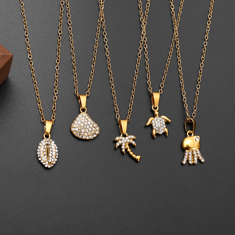 Wholesale of European and American versatile beach and ocean series diamond-encrusted small fish necklaces for women, cross-border light luxury and high-end titanium steel pendants pic 17