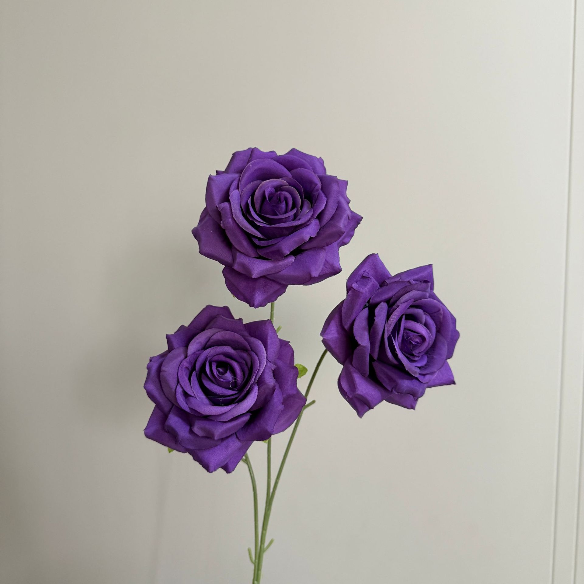 仿真花3头钻石玫瑰花婚庆装饰假花批发红色路引花材网红玫瑰瀑布详情23