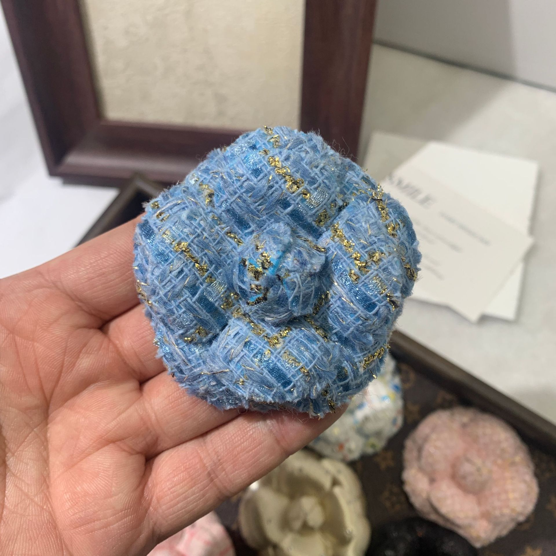 New 6.8cm high-end small fragrant flower nib super shaped flower camellia accessory brooch with a flower clip on the head pic 18