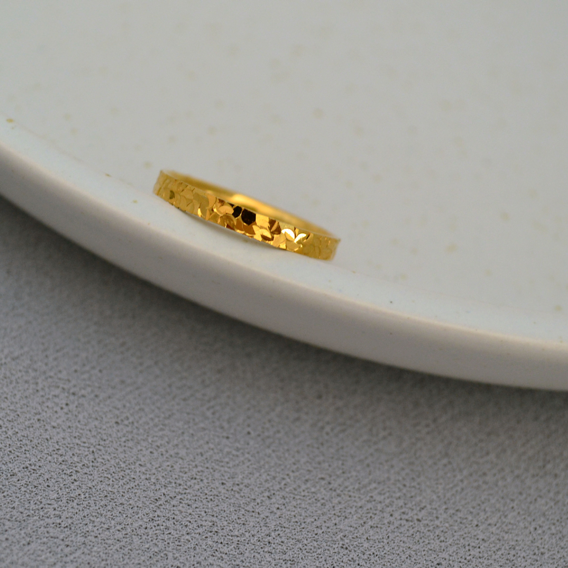 小众设计持久保色真空电镀闪耀切割龙鳞碎碎冰简约气质个性细戒指详情6