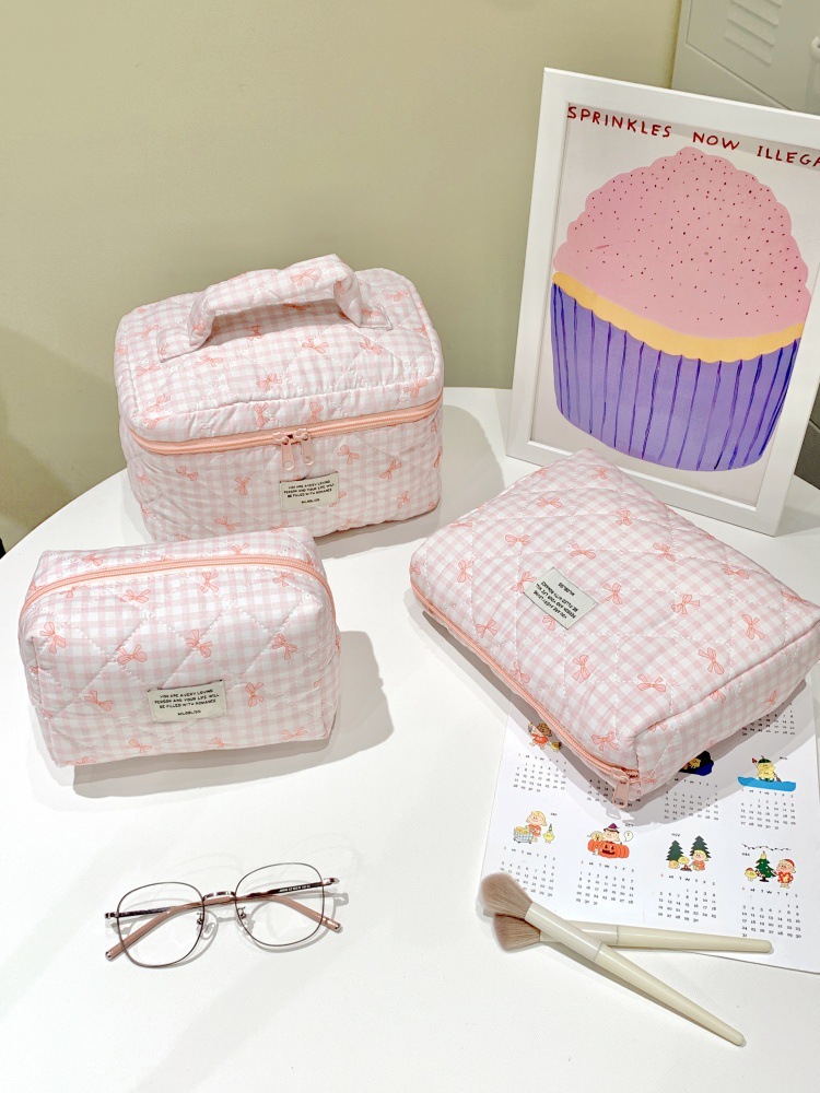 新款ins风格子化妆包大容量高级感可爱便携高颜值收纳包一个起批详情2