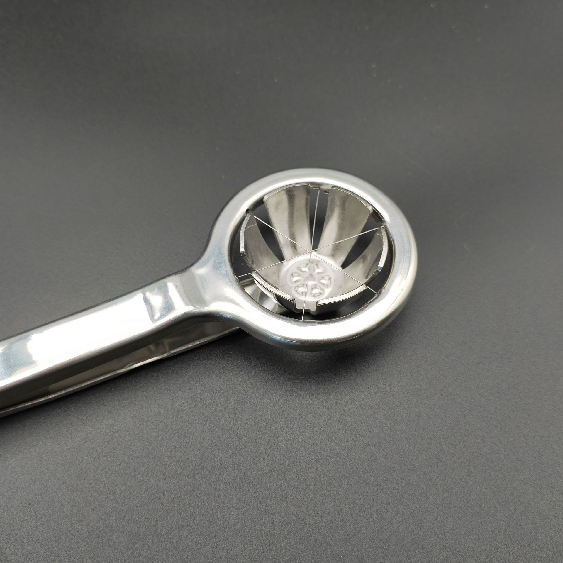 In stock: 304 stainless steel egg slicer, preserved egg slicer, egg divider, kitchen tools pic 3