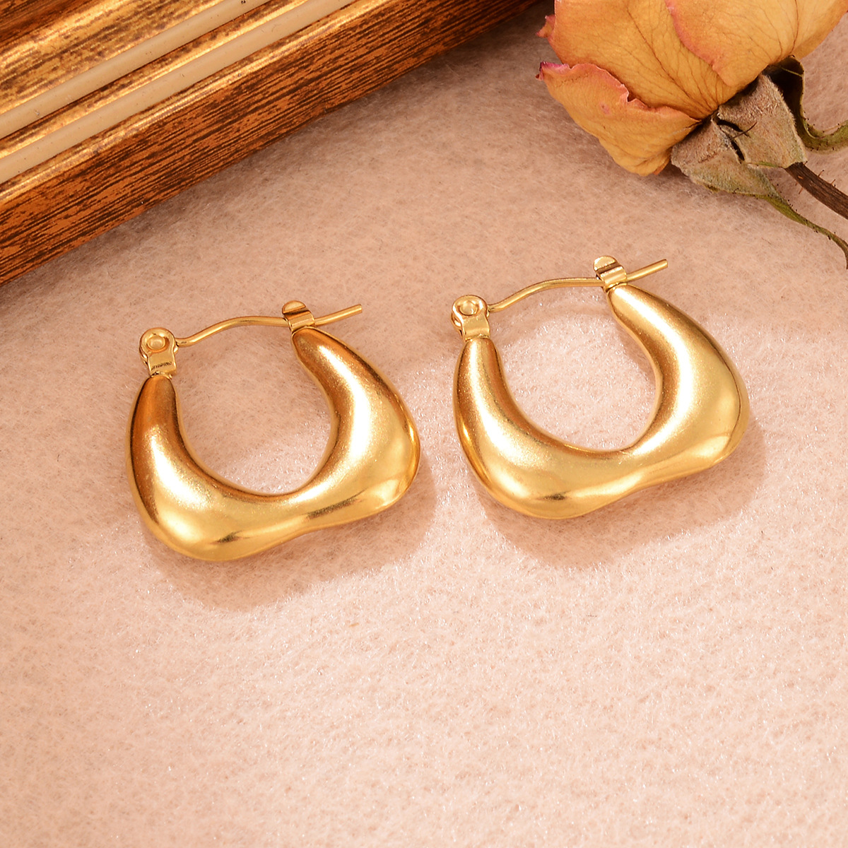 时尚复古简约大气不锈钢小众个性不锈钢纹理时尚扭纹U型耳环批发详情27