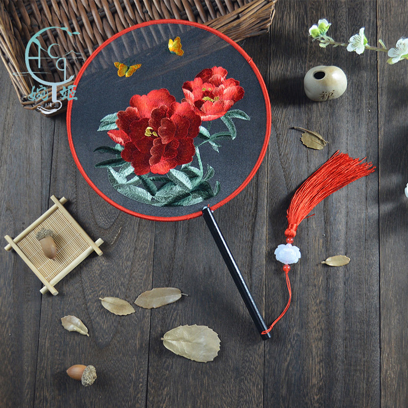 Double-sided embroidered ancient-style round fans, embroidered folding fans, special for Hanfu, Suzhou embroidery, versatile dance fans, factory wholesale pic 8