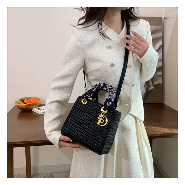 蓓蓓尚品2025高级感D家丝巾编织戴妃包手提单肩斜跨潮流女包bags详情42