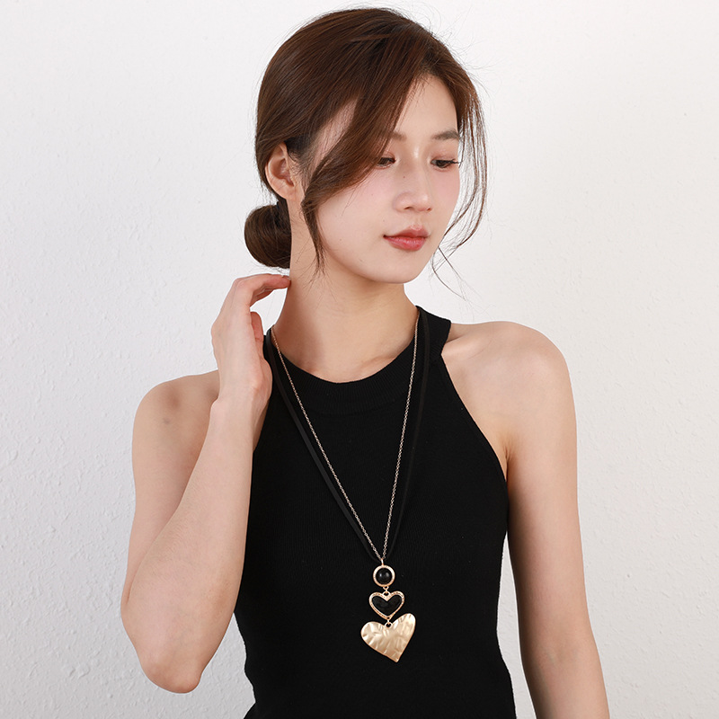 Cross-border bestseller sweater chain, Amazon heart-shaped pendant, European and American metal, niche and elegant long necklace pic 7