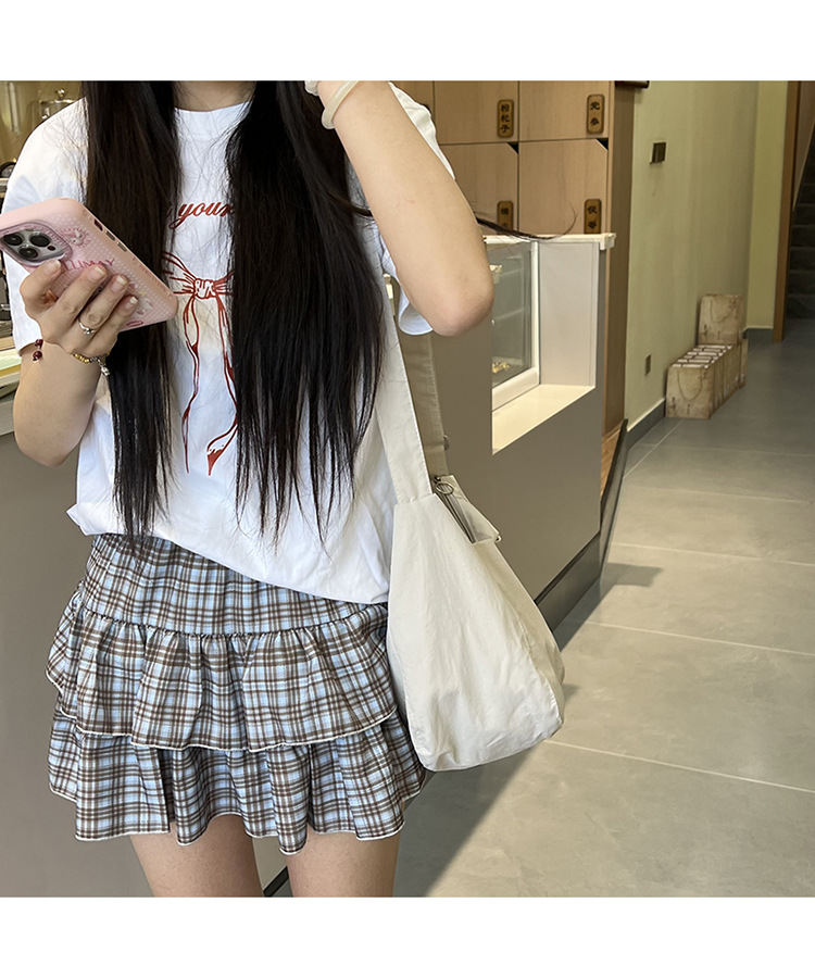 新潮斜挎邮差包日系休闲尼龙单肩托特包男女设计感小众通勤斜挎包详情16