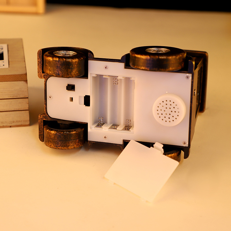 New Christmas steam car decoration: Glowing water-filled small wind lamp, desktop ornament, replaceable battery, music box pic 8