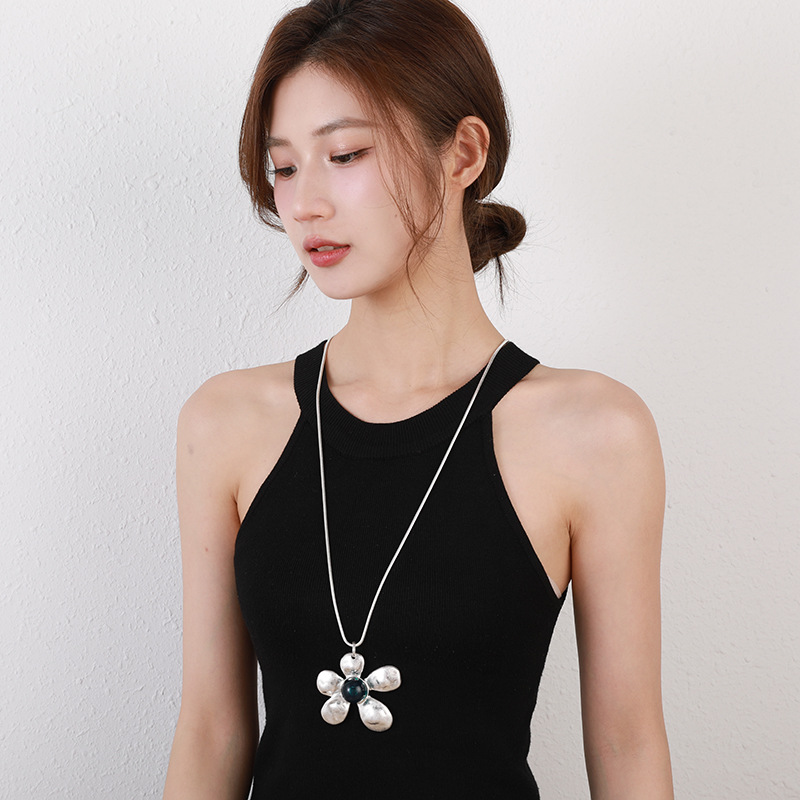 跨境专供亚马逊新款女士长款项链花朵仿古时尚百搭毛衣链项链批发详情10