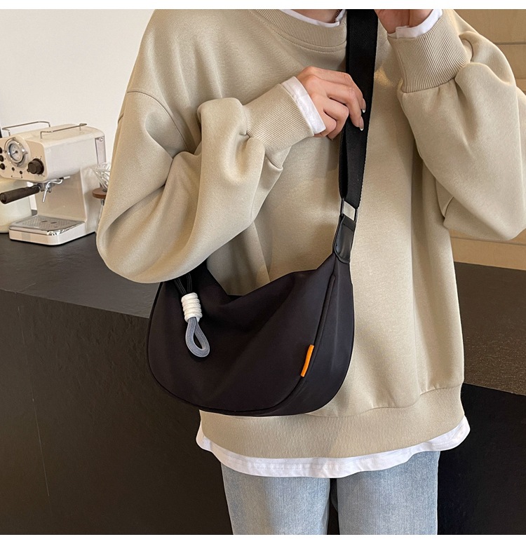 Casual nylon fabric bag for women, 2024 new trendy Korean style crossbody dumpling bag, versatile large-capacity canvas single-shoulder bag pic 8