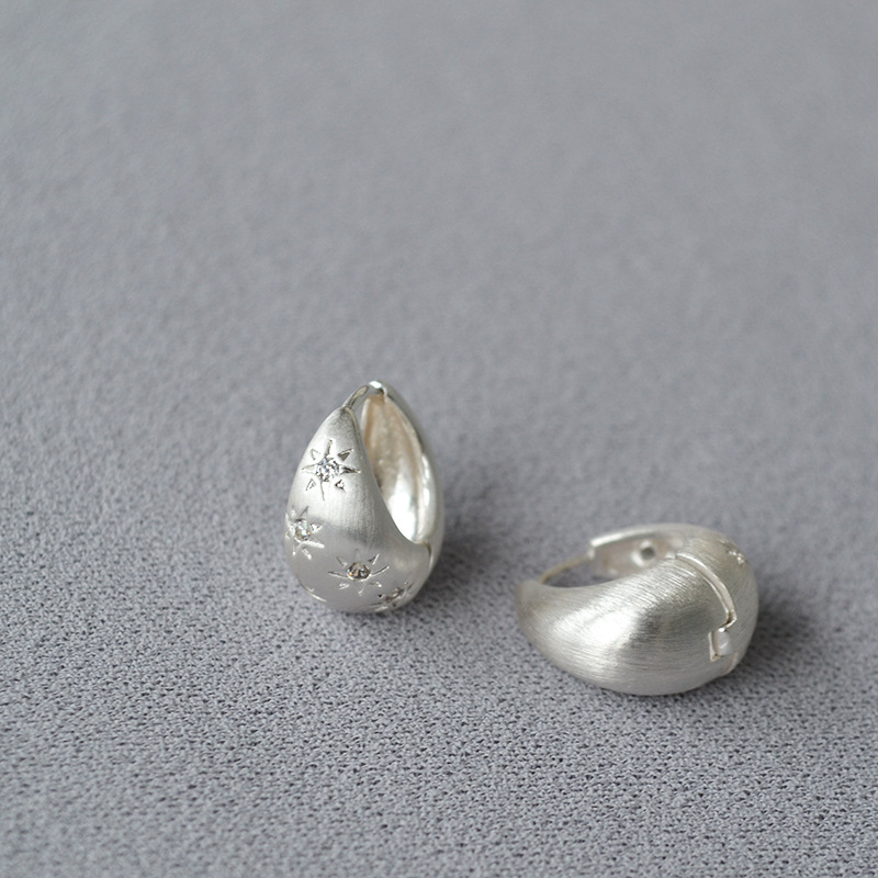 法式小众设计轻奢银色拉丝锆石星星闪钻简约个性冷淡气质耳环耳饰详情1