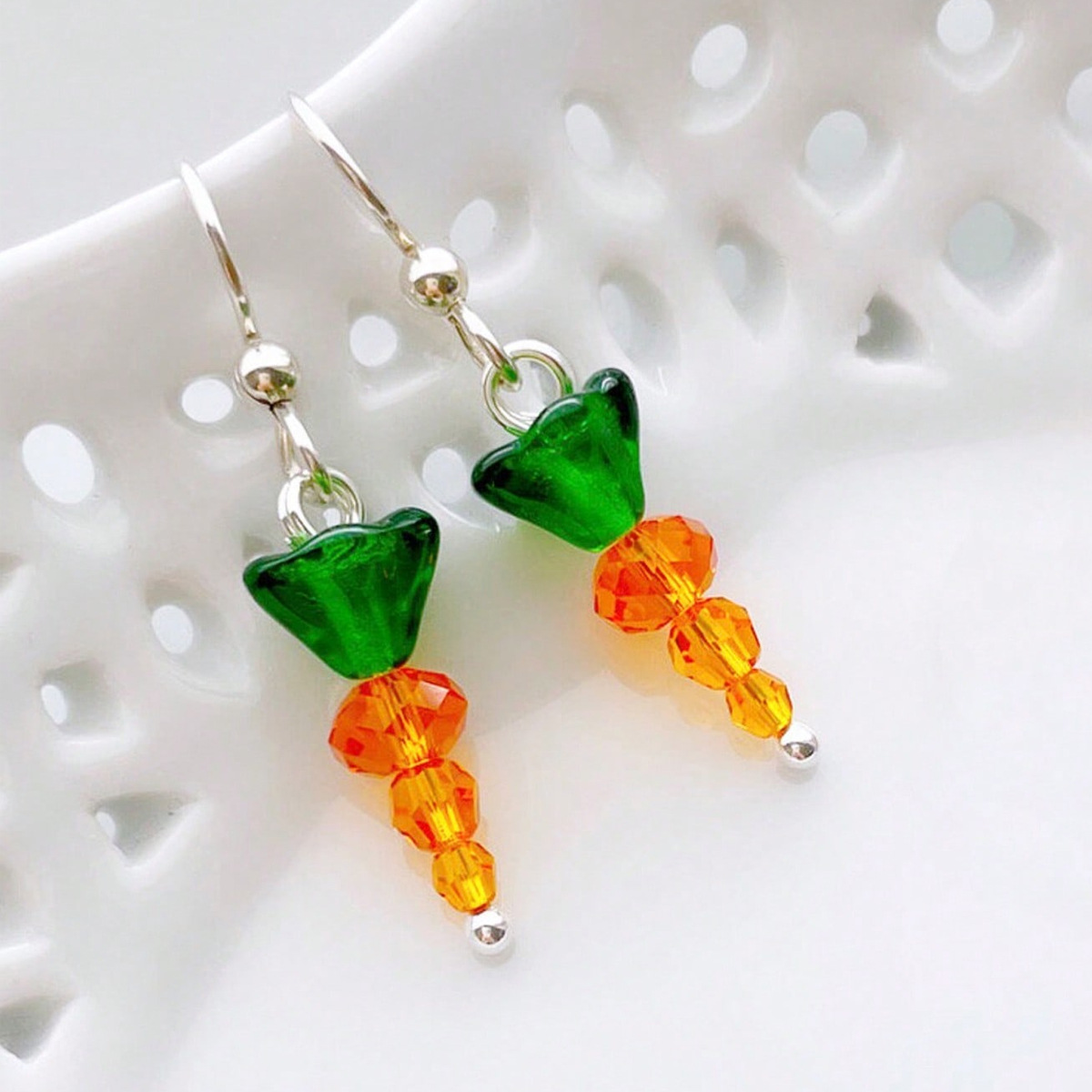 Девушка с очаровательными серёжками из DIY pic 4