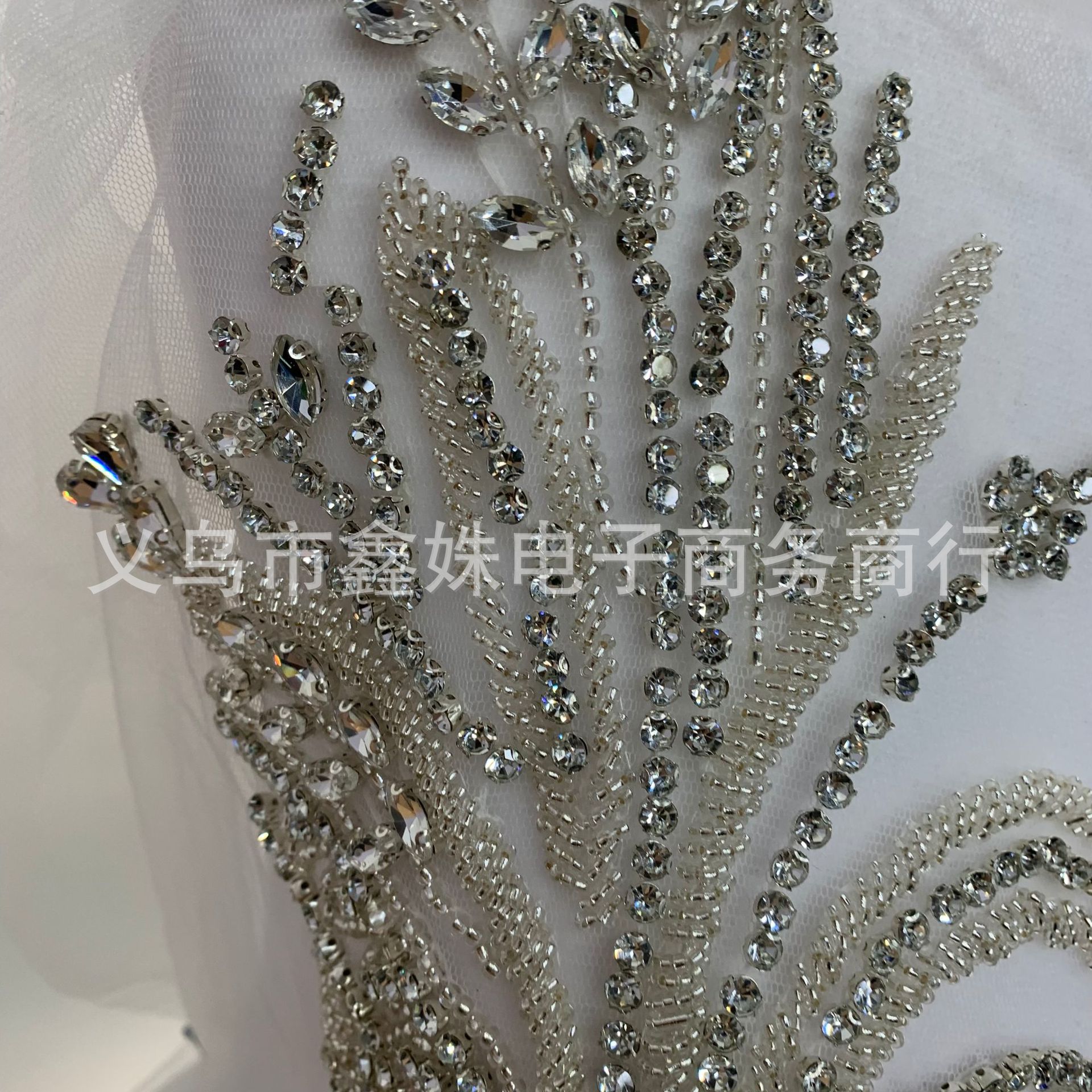 Sexy deep V-neck shining 2023 autumn new style banquet elegant heavy industry wedding dress accessories pic 2