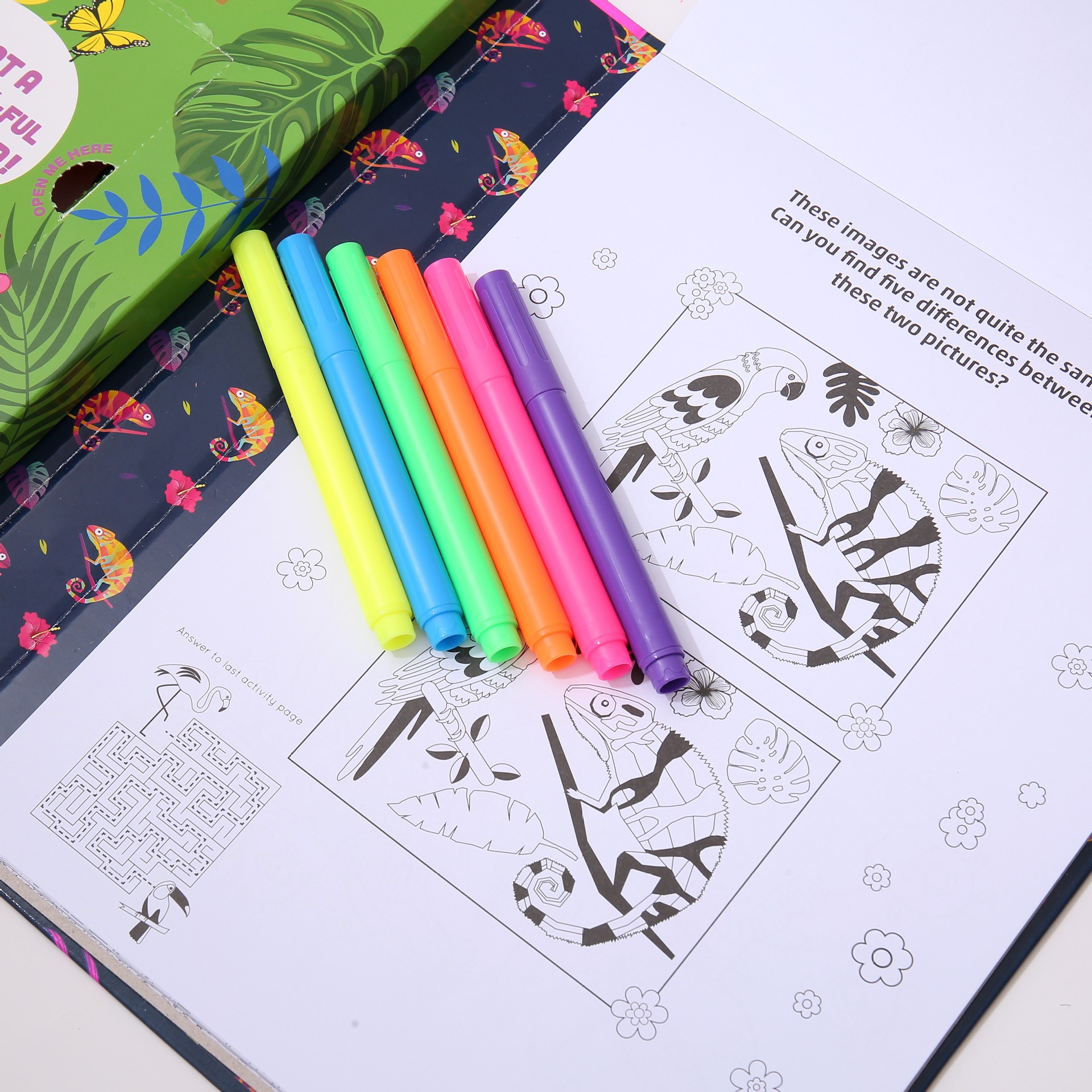 跨境独角兽卡通儿童涂色书绘画本学生炫彩涂鸦解压手绘填色套装详情10