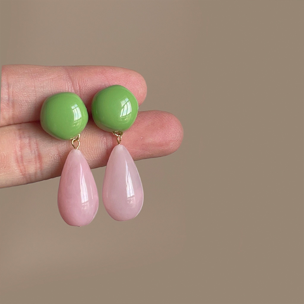 New Chinese-style teardrop-shaped color-blocking earrings, fresh peach pink and green, retro Hong Kong style, high-end, exaggerated large earrings for women pic 2