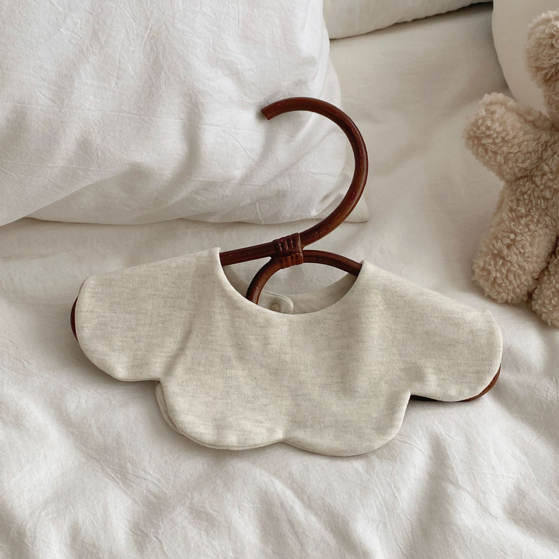 婴儿口水巾宝宝纯棉A类花瓣围兜纯色加厚双面口水巾秋冬1-3岁详情17