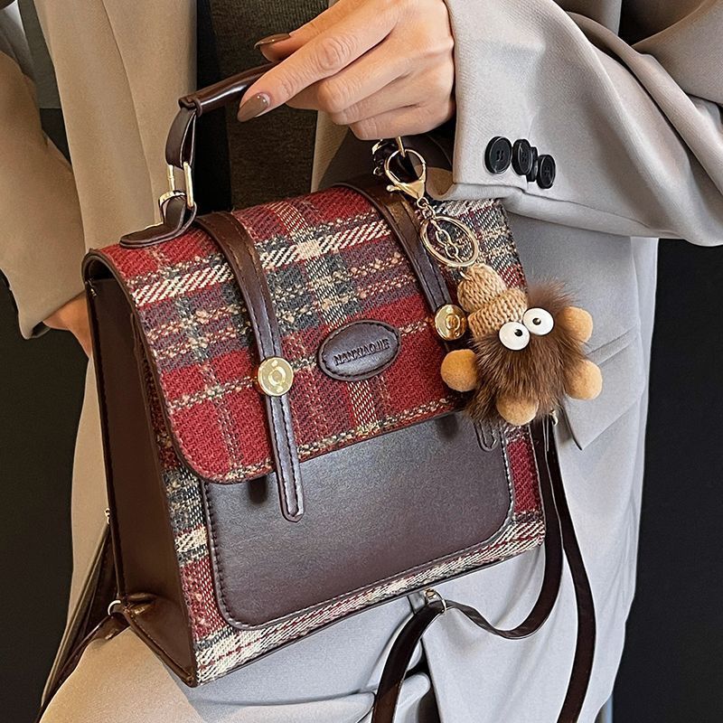高级感学院风双肩包小众背包2025新款简约格子书包通勤英伦风女包详情23