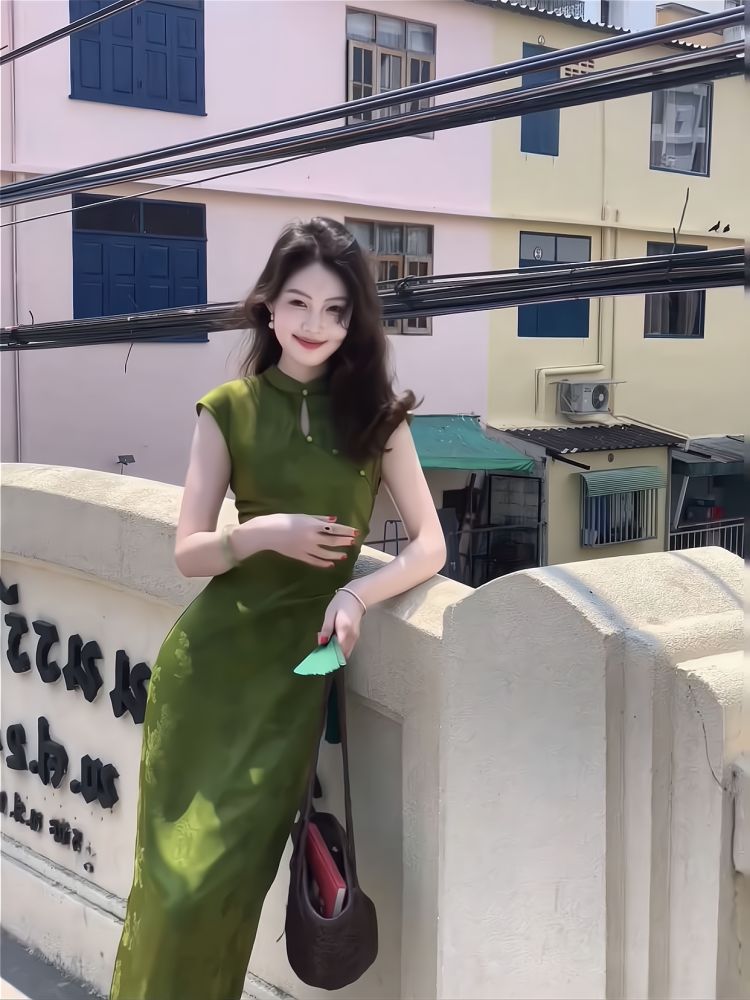 New Chinese-style green slimming and whitening cheongsam dress, a young and elegant summer dress with a light Chinese style and short sleeves pic 6