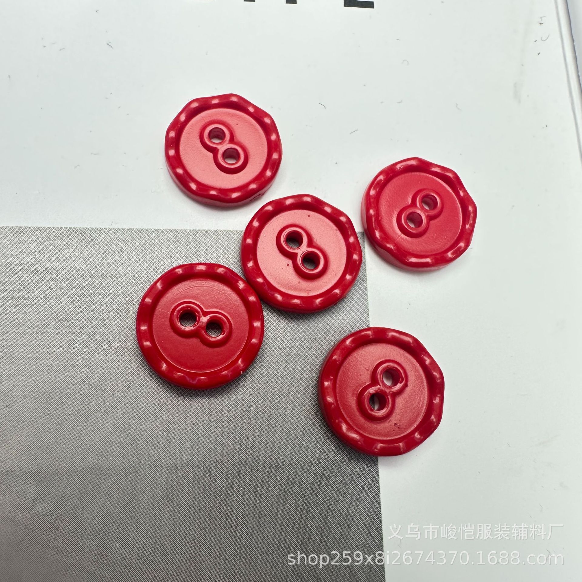 现货 彩虹糖多巴胺衬衫扣 树脂材质polo休闲衬衫童装迷你小扣子详情2