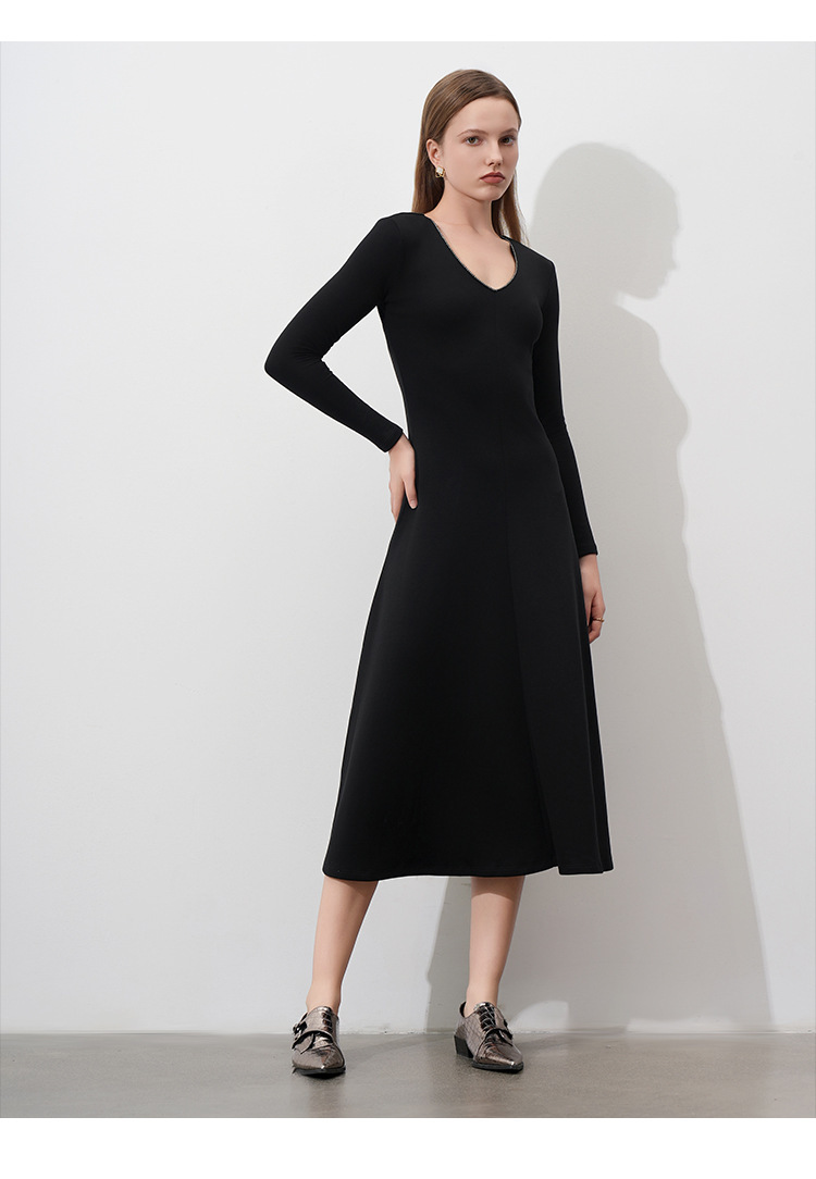 CANVAUS女装中腰长袖修身连衣裙女春秋新款V领钻石链收腰大摆中长详情13