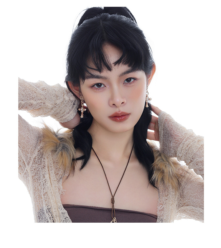 Retro cross series earrings, original design for women, light luxury, high-end, fashionable, versatile, exquisite silver needle earrings pic 11