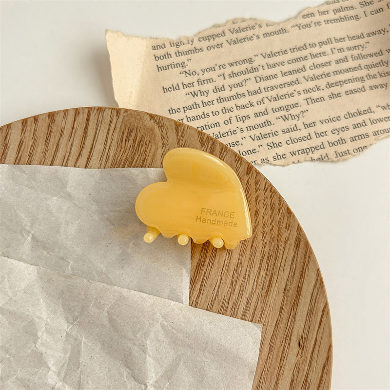 法式醋酸爱心小抓夹女2024新款后脑勺发卡夹子鲨鱼夹春夏发夹头饰详情10