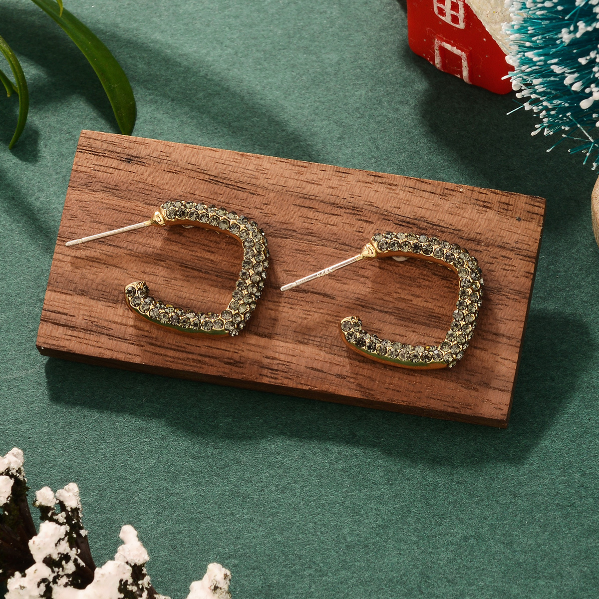 Christmas-themed earrings, fashionable, creative and exquisite, new European and American style, simple and light luxury, autumn and winter earrings wholesale pic 21