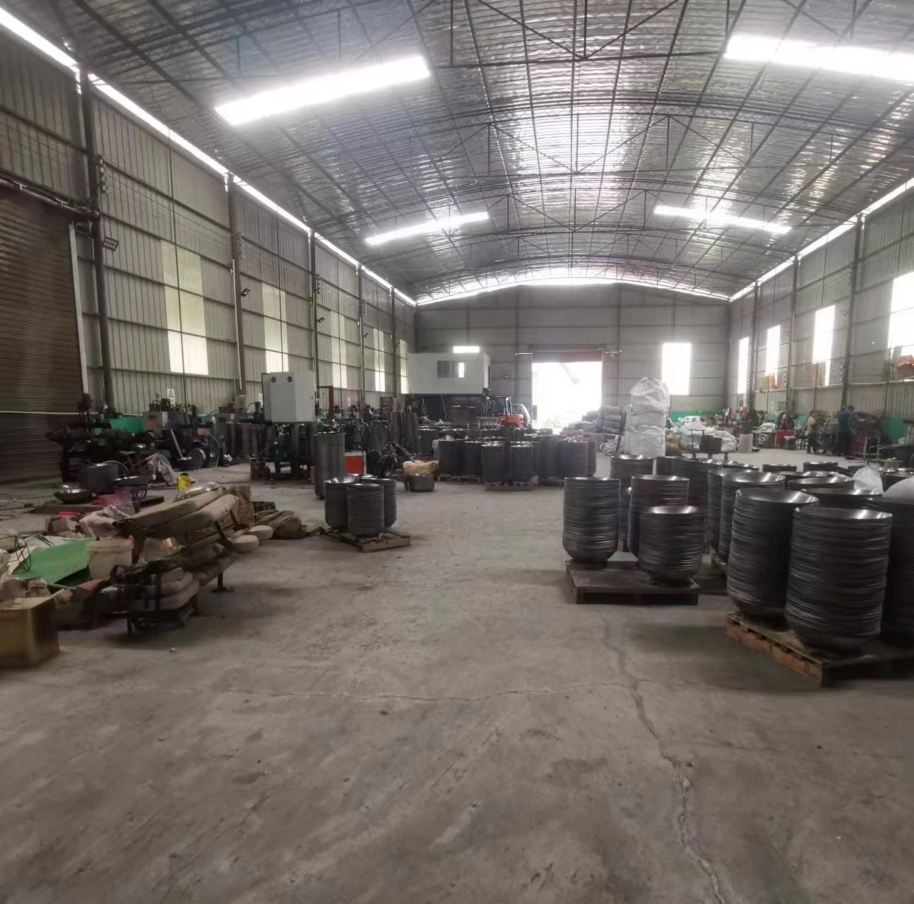 烤蓝老式铁锅无涂层圆底锅具煤气灶开锅熟铁锅榉木不粘锅炒菜铁锅详情6