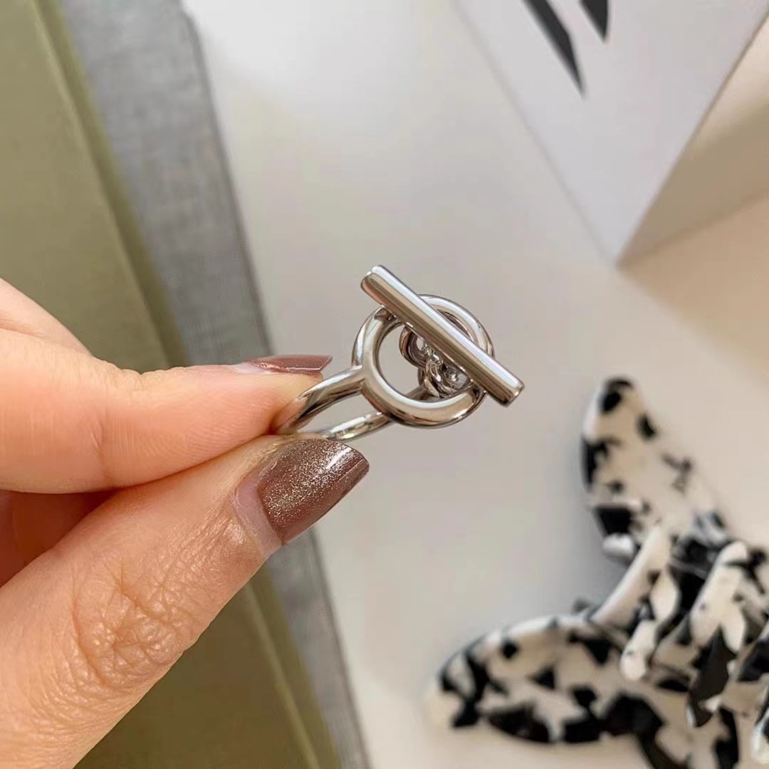 02487 European and American style creative circular chain OT buckle ring for men and women, retro and fashionable style, individual and trendy ring pic 3