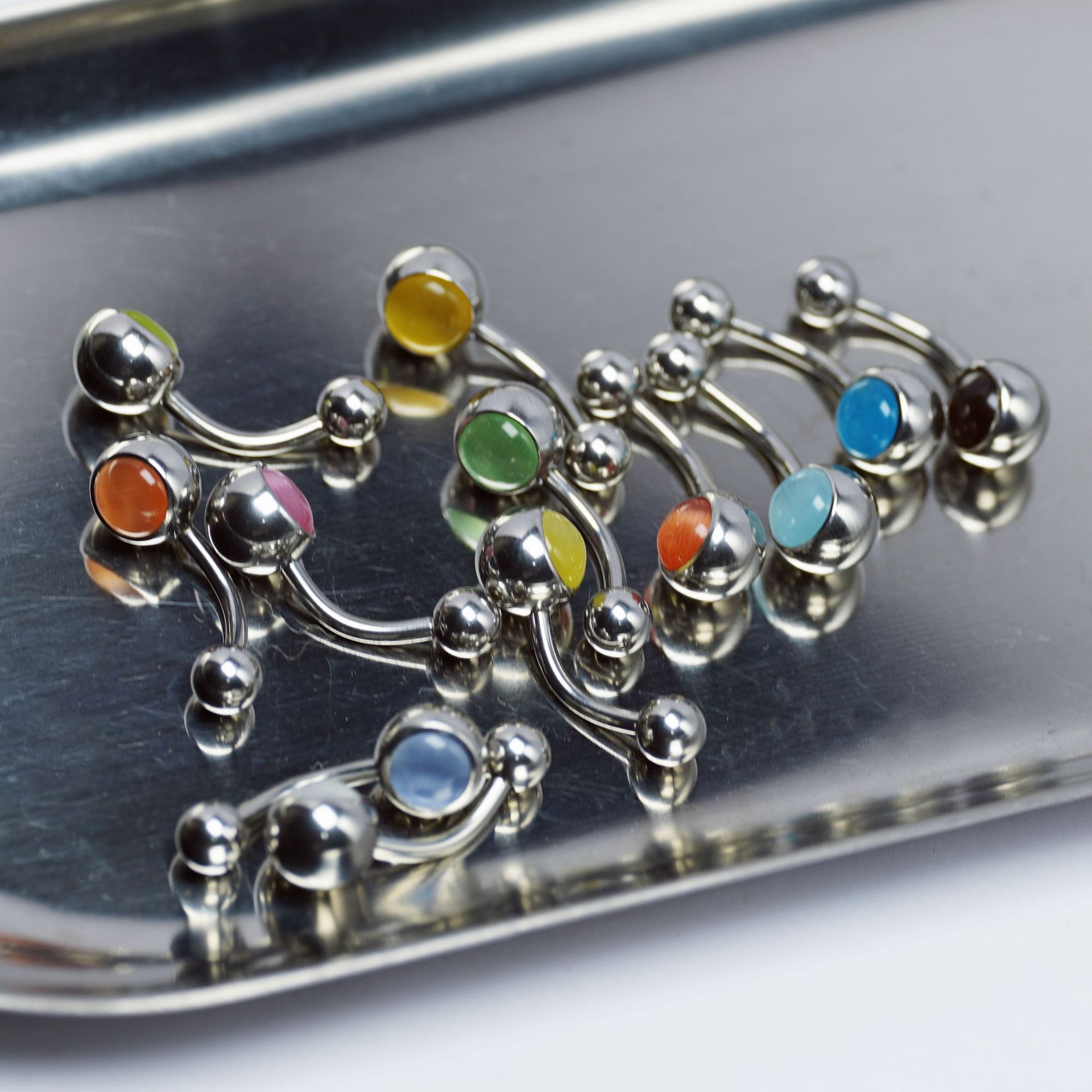 偏光猫眼肚脐钉小众钛钢肚脐环不锈钢玉石肚脐钉糖果色ins风穿刺详情7