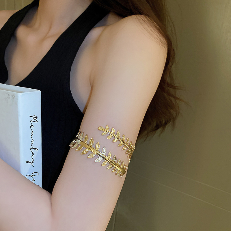 Cross-border European and American open armband bracelet, high-end, niche, versatile bracelet, exaggerated, individual and fashionable jewelry for women wholesale pic 22