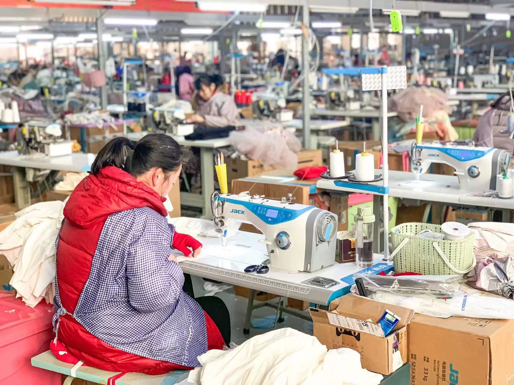 柠里女童吊带裙夏装小女孩时髦拼色波点挂脖背心裙洋气儿童连衣裙详情4