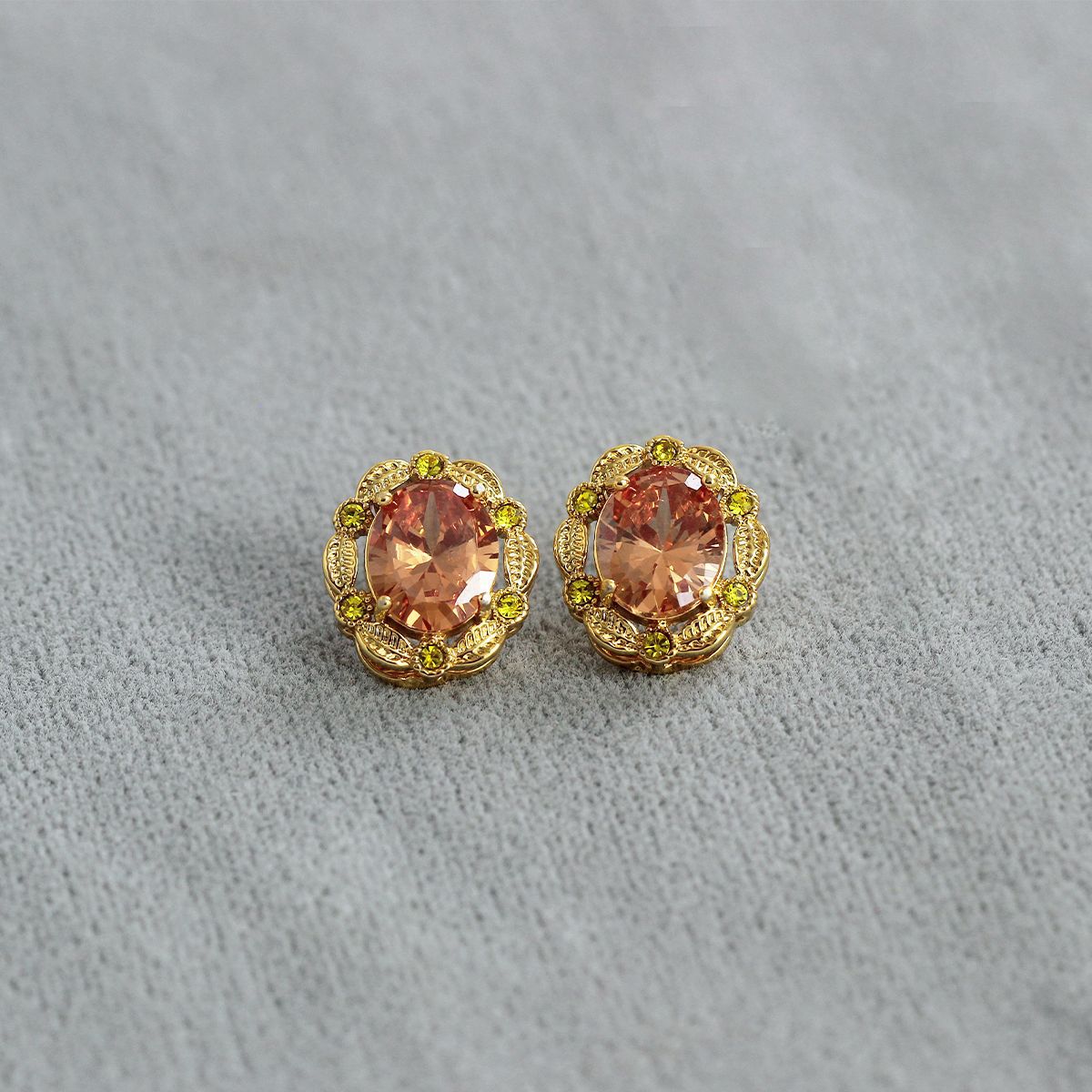 LIL*系列百合花耳钉繁华同款复古香槟色优雅冷清气质锆石花朵耳钉详情9