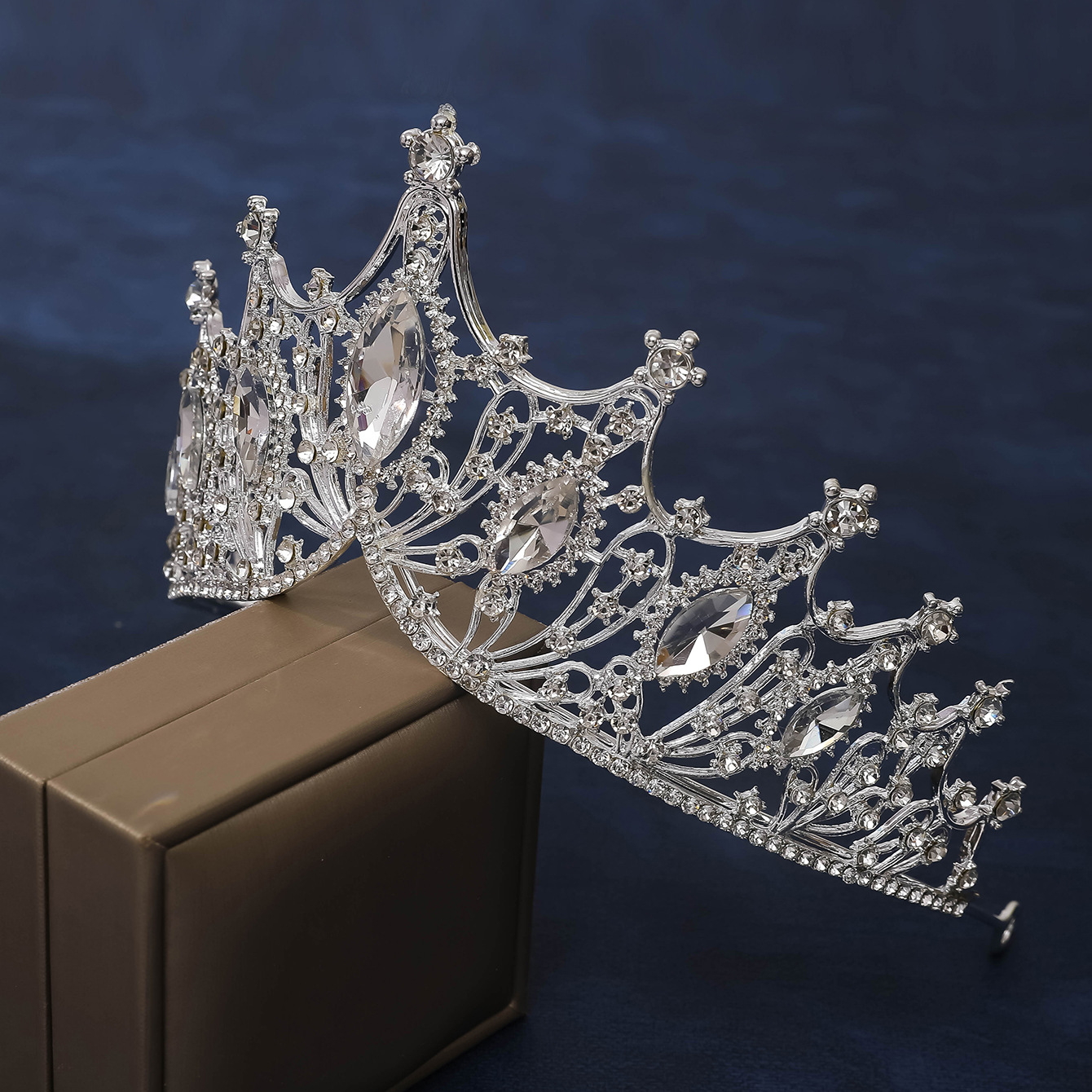 Nuevo estilo nupcial coronas coreanas blanco strass hecho a mano tocados vestidos de novia accesorios de fotografía vestidos de boda accesorios para el cabello pic 7