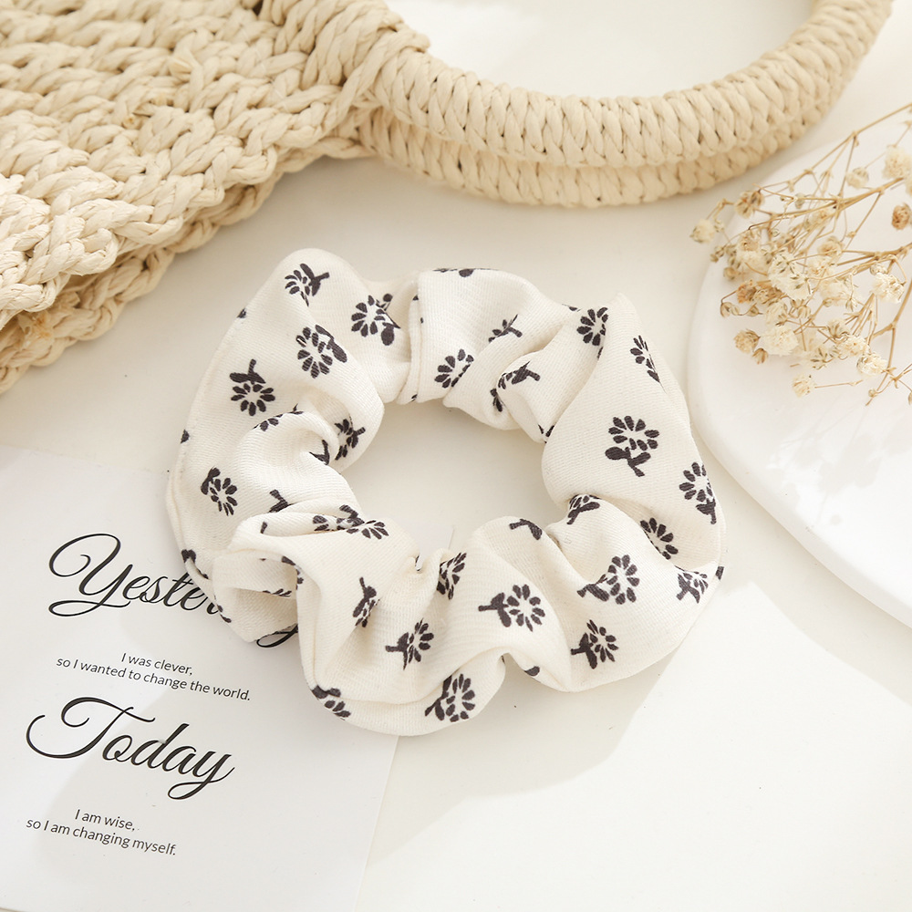 New Chinese-style pleated large intestine hair rings, fresh and delicate floral hair tie headwear, bun head, large elastic large intestine hair rings wholesale pic 6